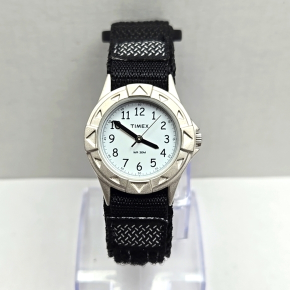 Womens Kids Timex T79051 Outdoors Black Fast Wrap Strap Watch New Battery - Picture 1 of 9